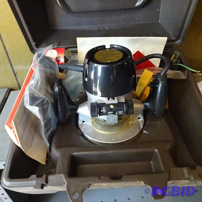 lot 40 image: Sears Craftman Router...