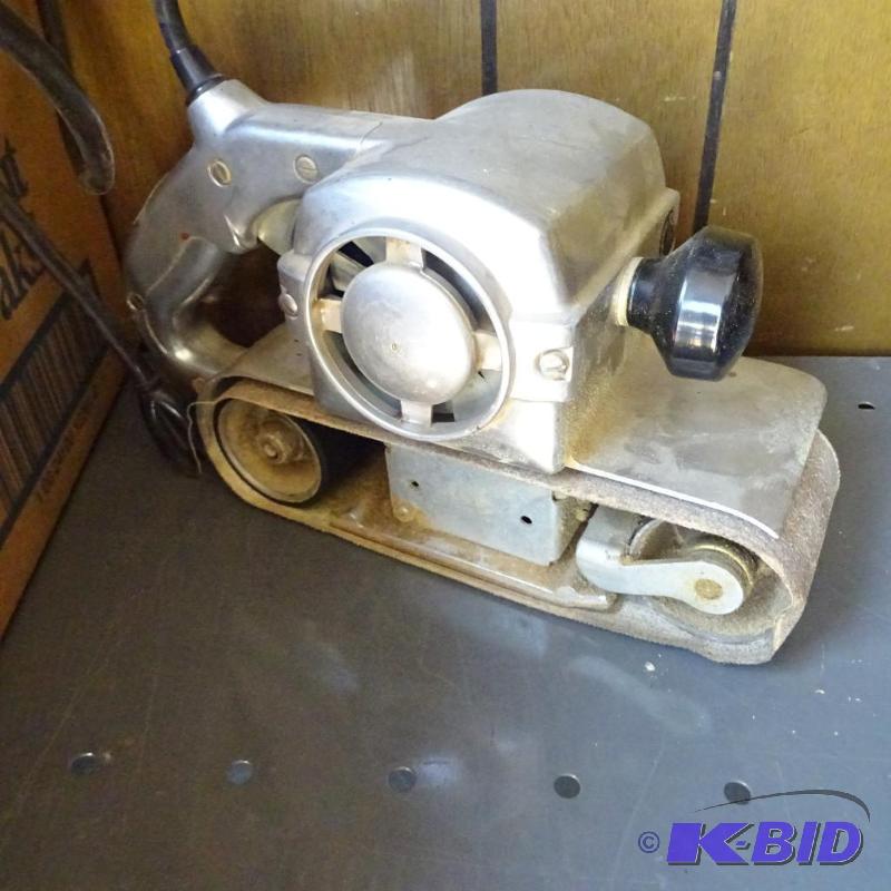 lot 58 image: Portable Cable Home Master Model 136 3" ...