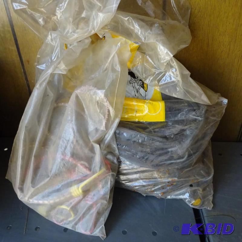 lot 81 image: Bungee Cords...