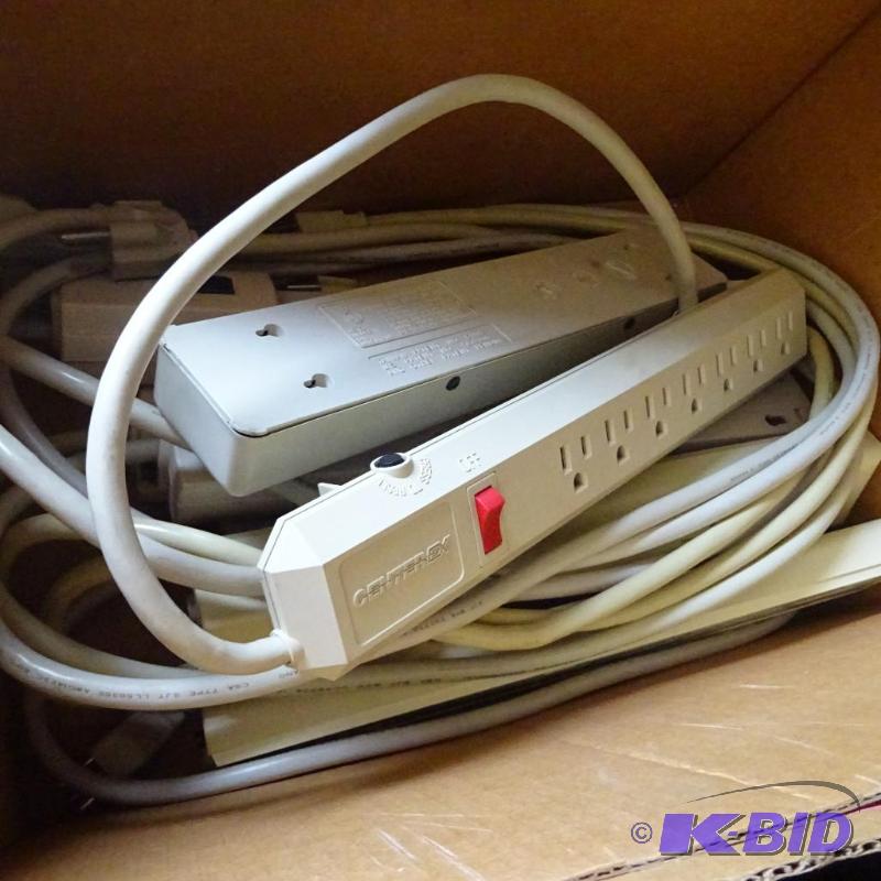lot 91 image: 8 Used Outlet Strips...