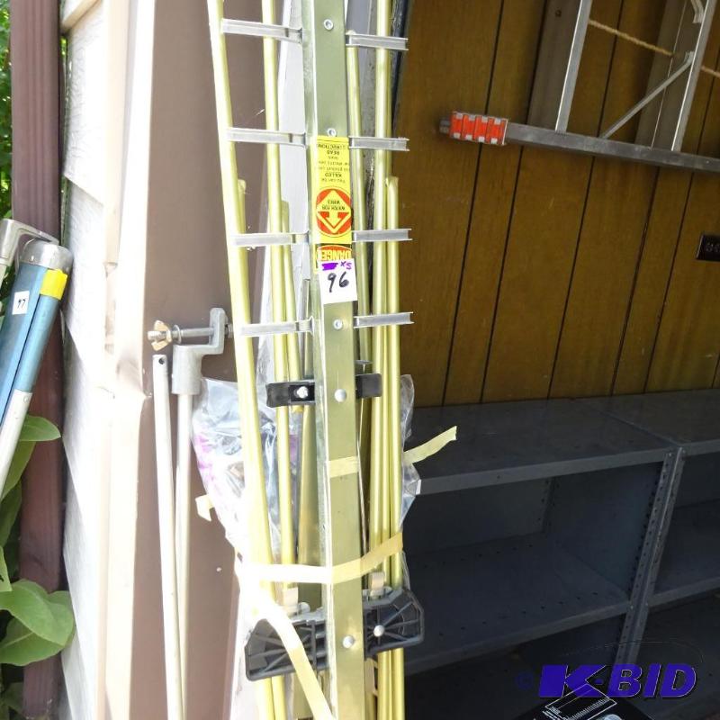 lot 96 image: TV Antenna. Color TV Antenna 30 or bit 360 an...