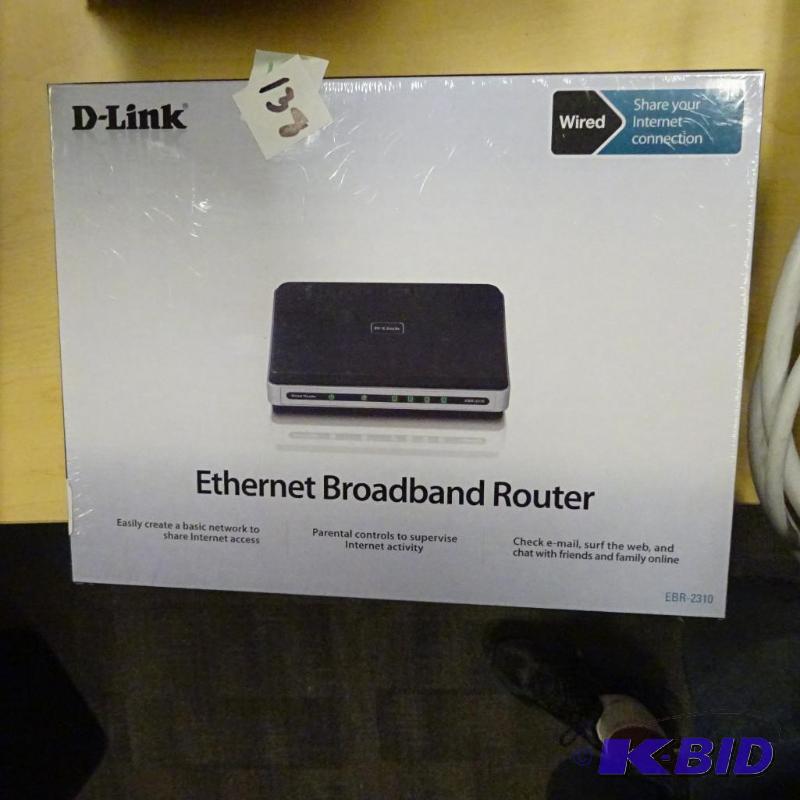 lot 138 image: D-Link ethernet broadband router...