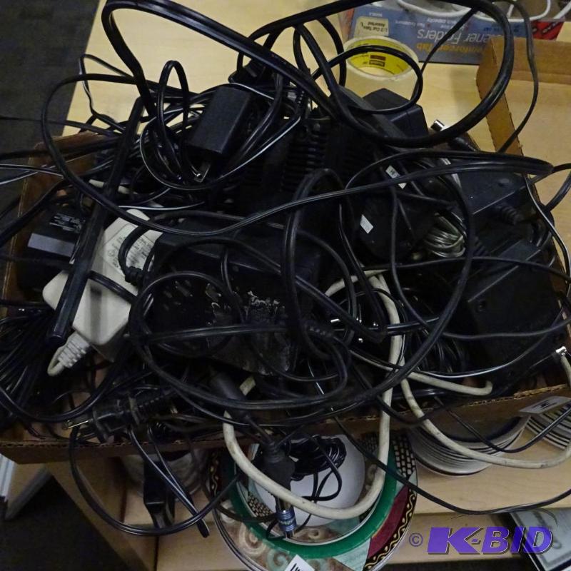 lot 141 image: Misc power supplies...