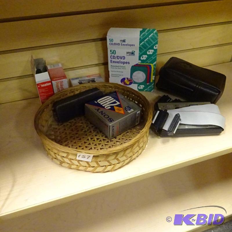 lot 157 image: Misc floppy discs...