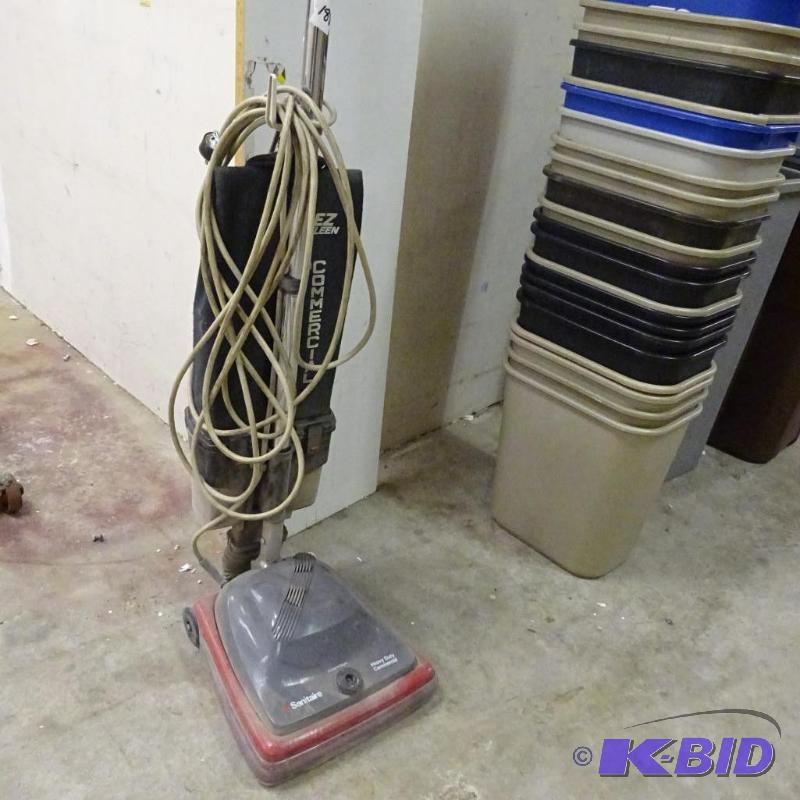 lot 188 image: Sanitaire EZ Kleen commercial vacuum...