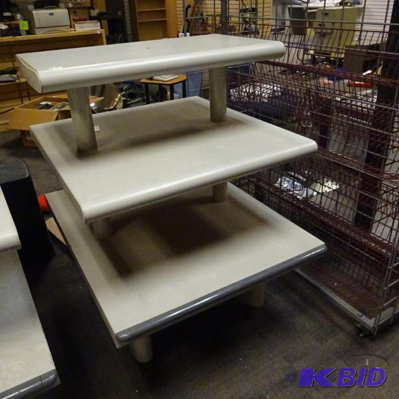 lot 250 image: 3 tier retail display rack. On wheels. 40 x 3...