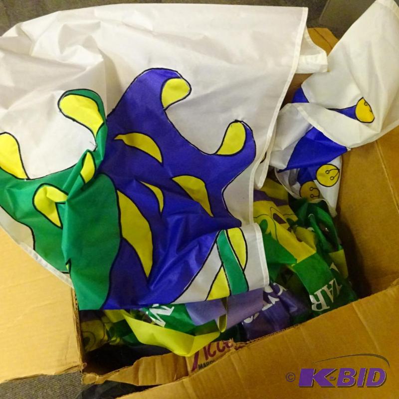 lot 32 image: Box of Marti Gras party dcor....