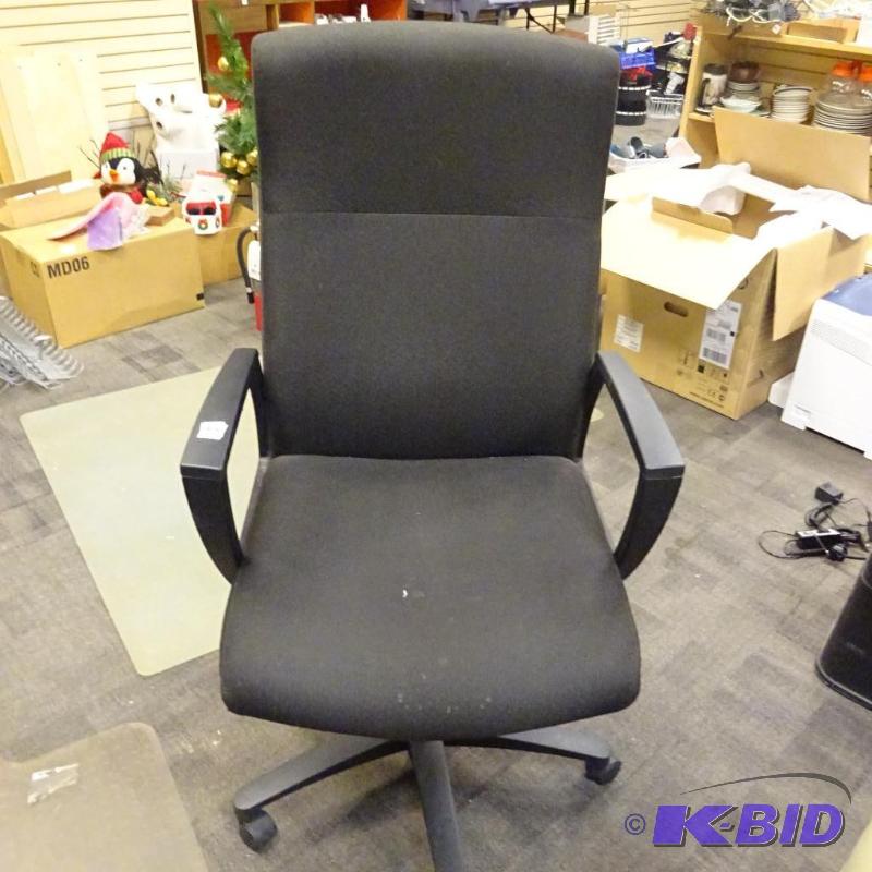 lot 65 image: Office chair on wheels...
