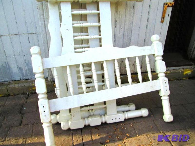 lot 130 image: 2 head boards,2 foot boards, solid wood, pain...