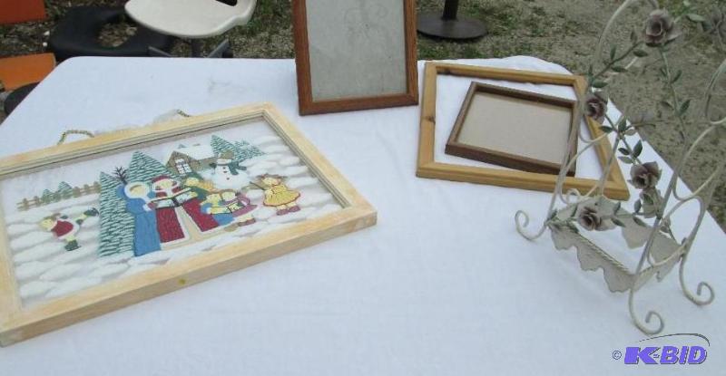 lot 18 image: Assorted dcor, wire sled holder, frame...