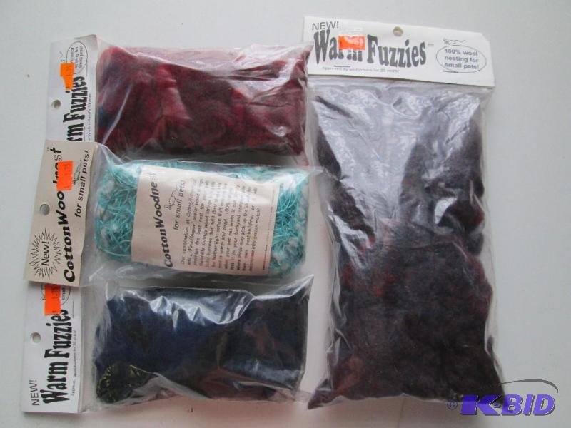 lot 206 image: Lot of nesting wool for small pet bedding....
