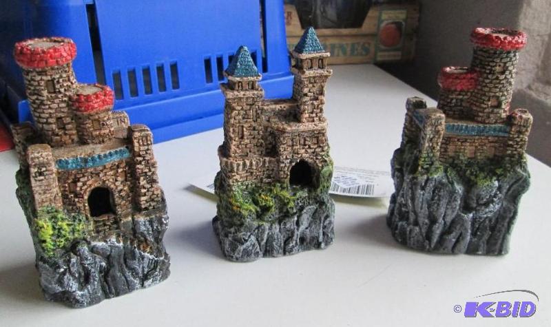 lot 213 image: Lot of new resin castles for aquarium use....