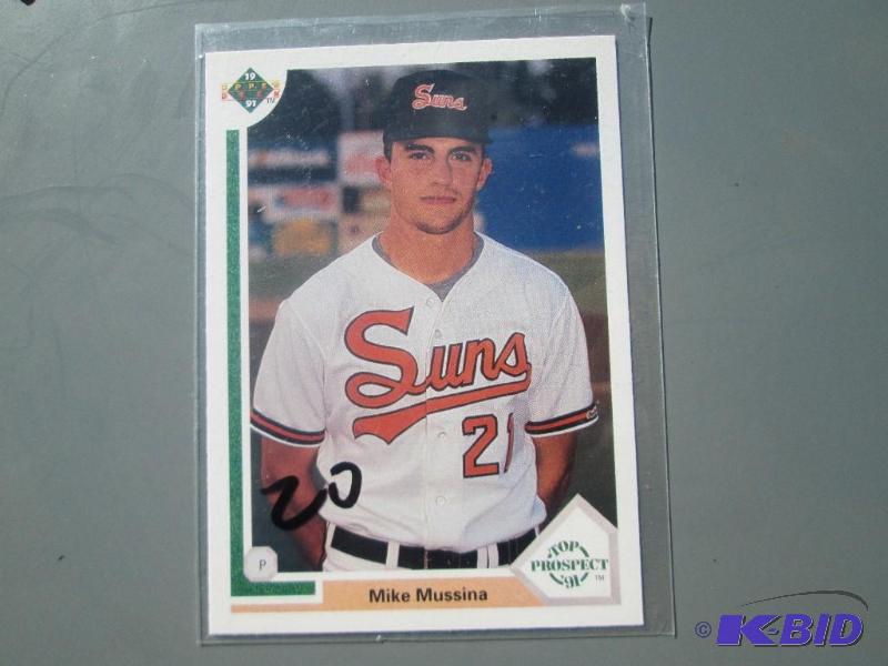 lot 322 image: Upper Deck Mike Mussina...