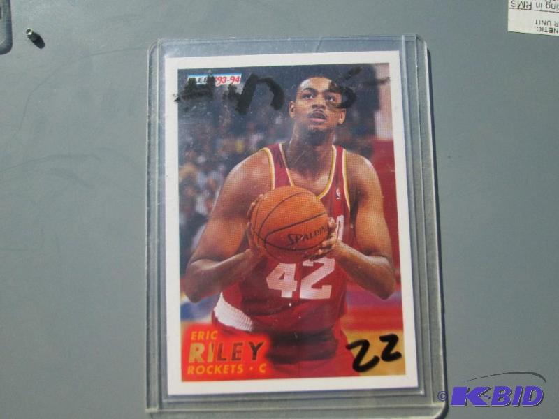 lot 324 image: 93-94 Fleer Eric Riley...