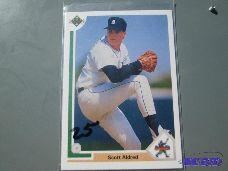 lot 326 image: 91 Upper Deck Scott Aldred...