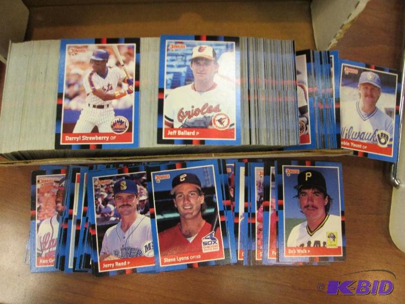 lot 349 image: Lot of 1998 Donruss basebasll cards.in a prin...