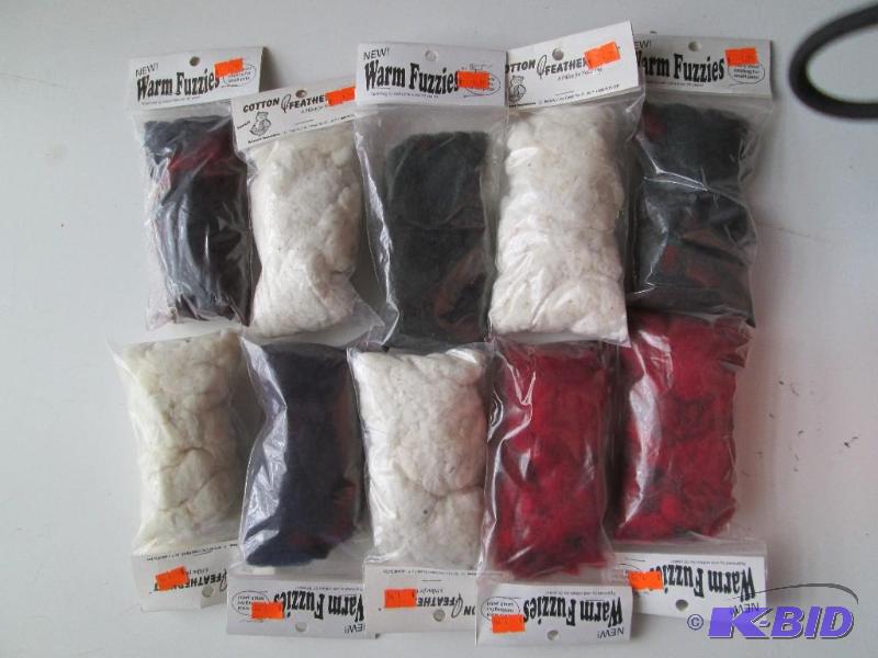 lot 37 image: Lot of 10 small bags of new nesting wool for ...