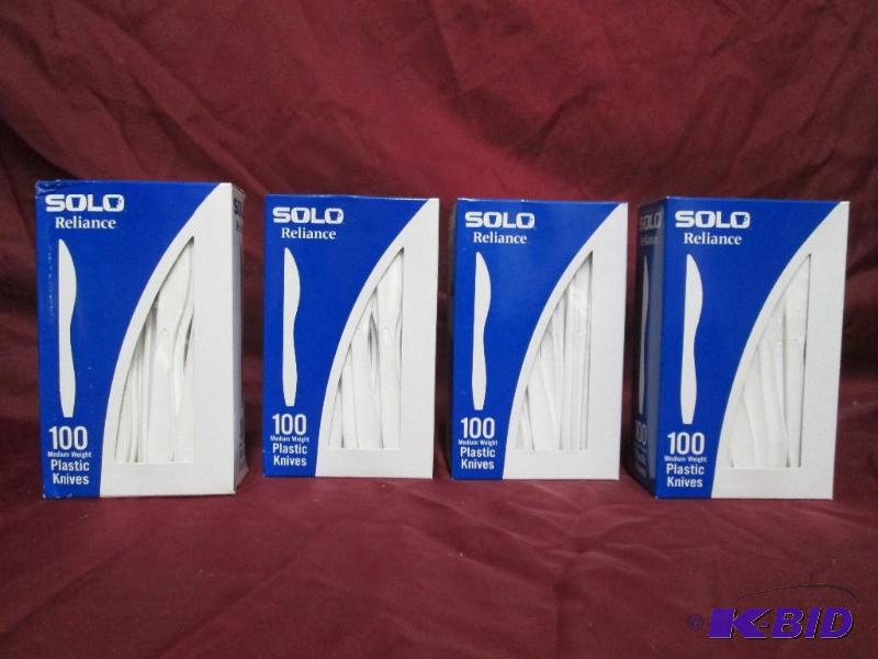 lot 381 image: 4 unopened boxes of Solo Reliance plastic kni...