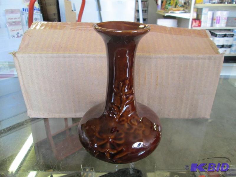 lot 413 image: Single case of small brown bud vases. 4 vases...