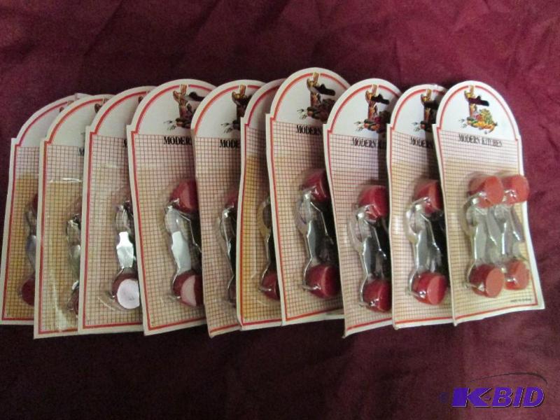 lot 429 image: Lot of 10 packages of reusable bottle stopper...