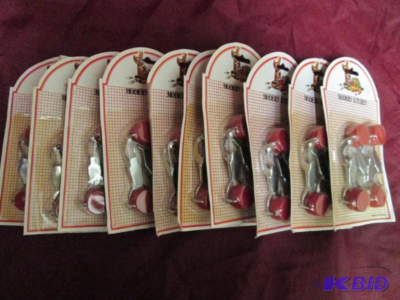 lot 430 image: Lot of 10 packages of reusable bottle stopper...