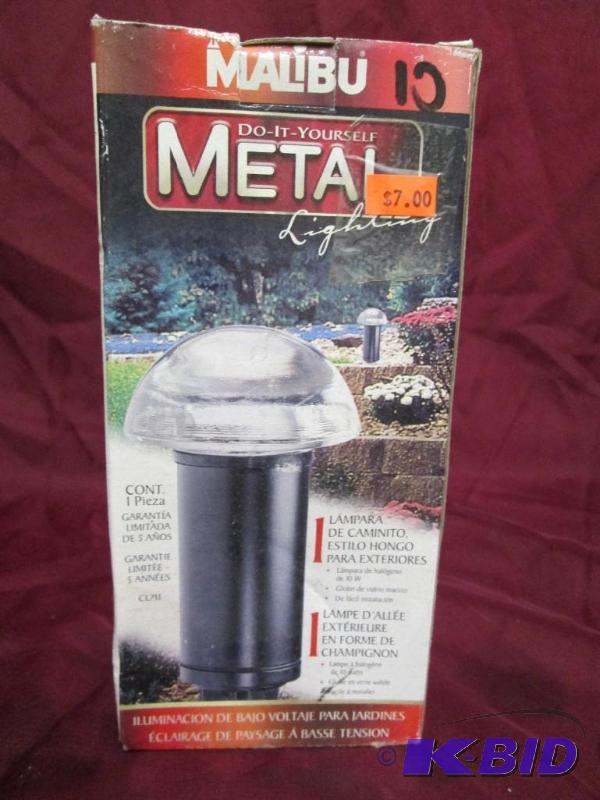 lot 446 image: Malibu do it yourself outdoor light. New in b...