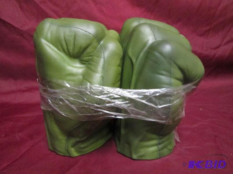lot 482 image: Pair of Incredible Hulk boxing hands. New wit...