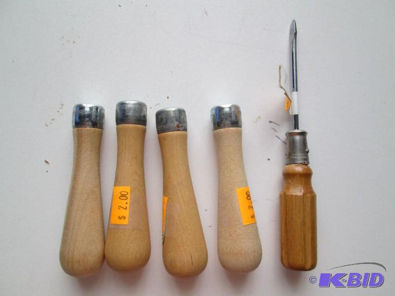 lot 52 image: Small lot of replacement screwdriver handles....