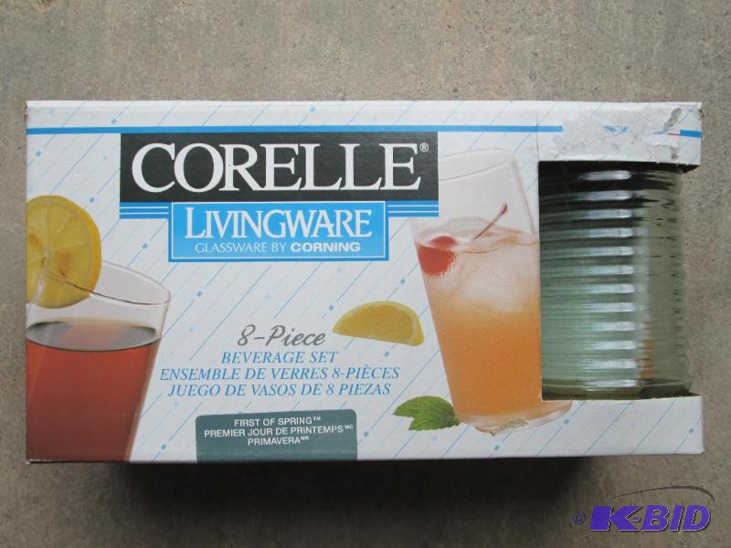 lot 7 image: Corelle 8 piece beverage set...