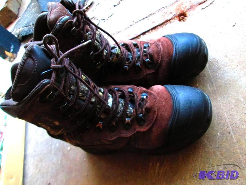 lot 85 image: Pair of gently worn boots, Rocky, youth size ...