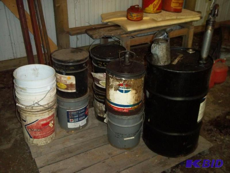 lot 103 image: Pallet of fluids with pump