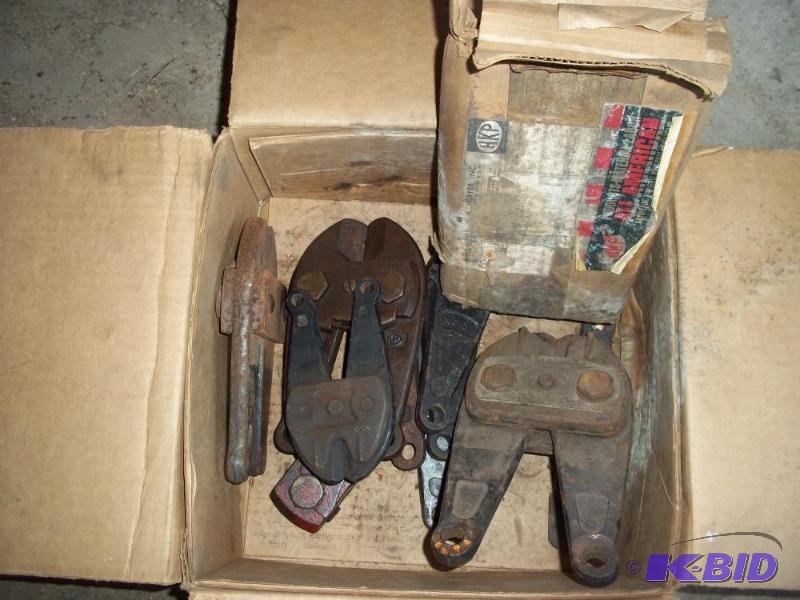 lot 128 image: American Made Box of New Bolt Cutter Jaws