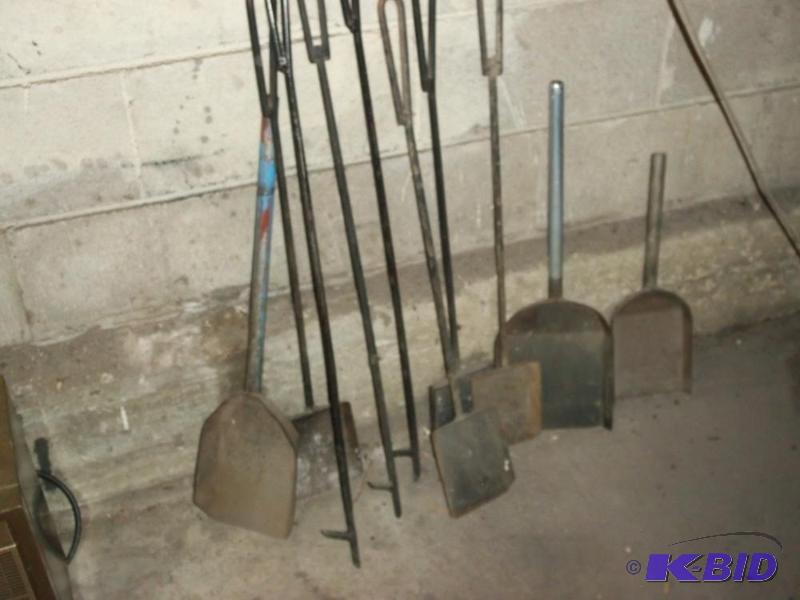 lot 140 image: Misc Shovels and Pokers