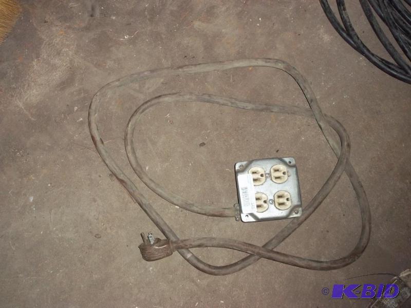 lot 145 image: 4 Outlet Power Cord