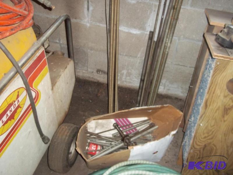 lot 170 image: Misc Thread Rods