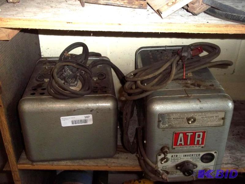 lot 187 image: 12v to 120v AC Power Adapter
