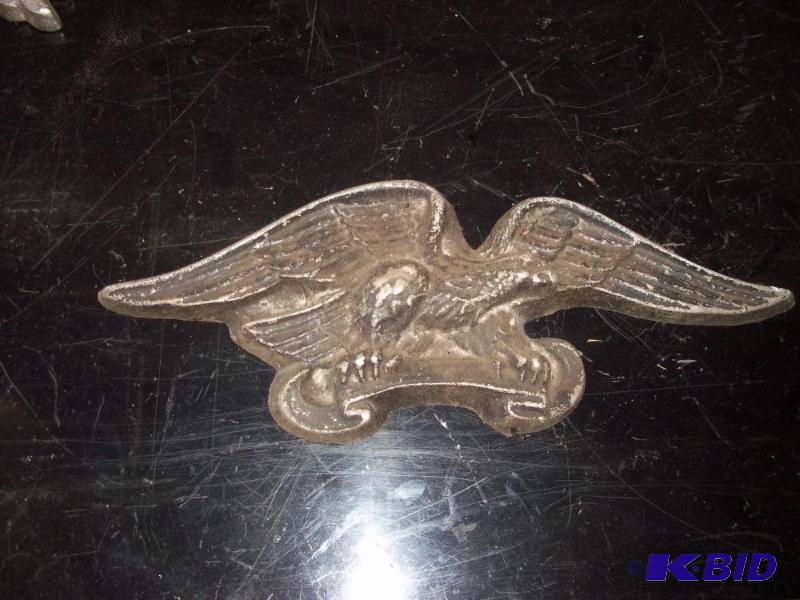 lot 208 image: Cast Alum Eagle