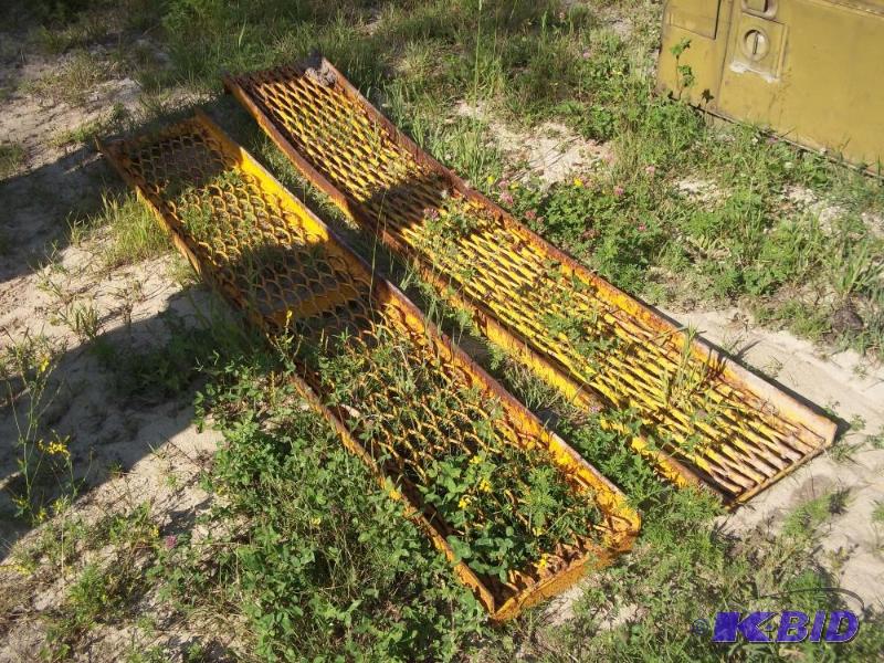 lot 21 image: 2 Steel Ramps 84 in X 13 in