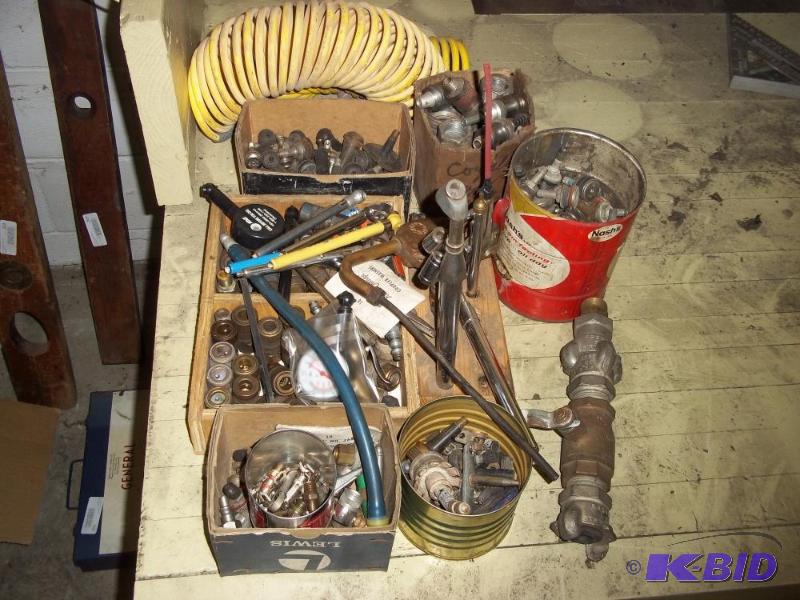 lot 210 image: Airline Parts and Accessories