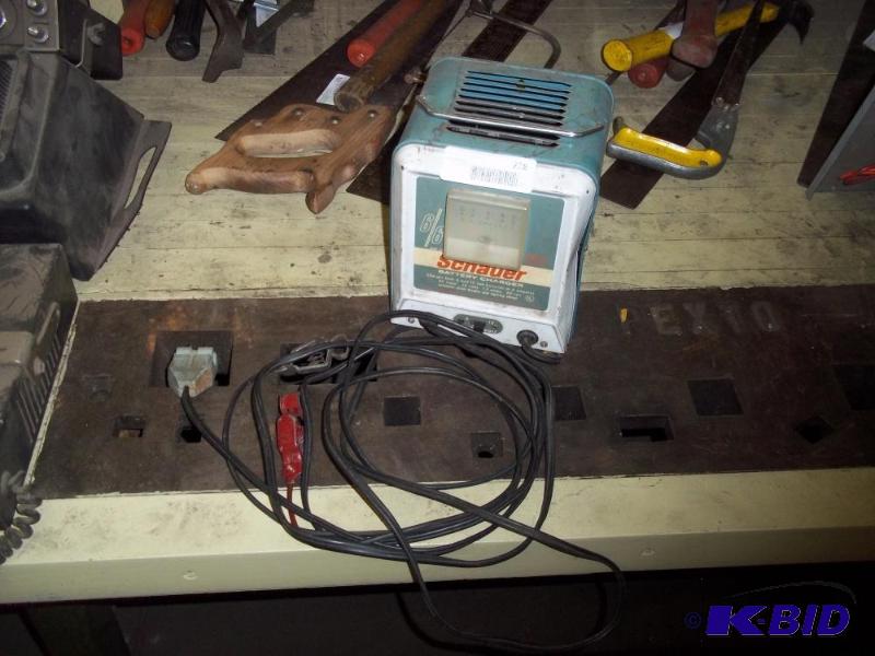lot 228 image: 12v Charger, Schaver
