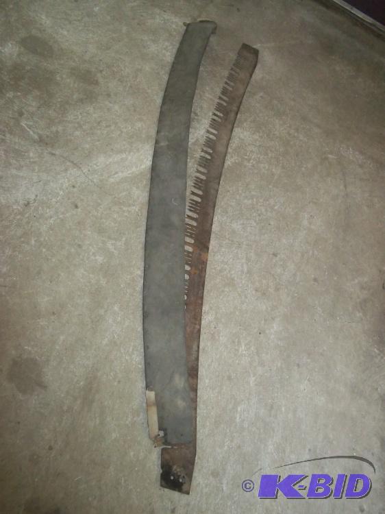 lot 231 image: Large saw with caes