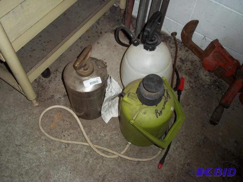 lot 261 image: 3 Sprayers