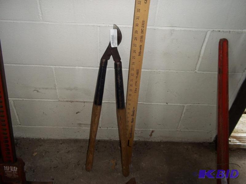 lot 266 image: Brush Cutter, wood ruler