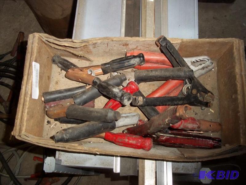 lot 280 image: Misc Jumper Cable Clamps