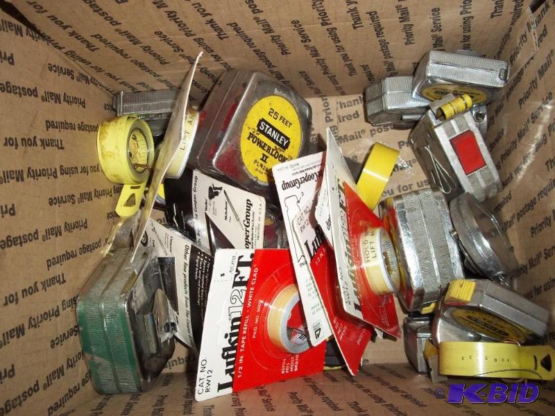 lot 287 image: Tape measure with refills