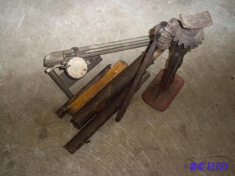 lot 295 image: Antique car Jack and assorted reamers