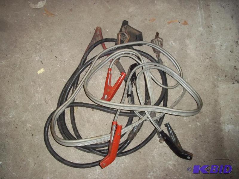 lot 324 image: 2 sets of jumper cables