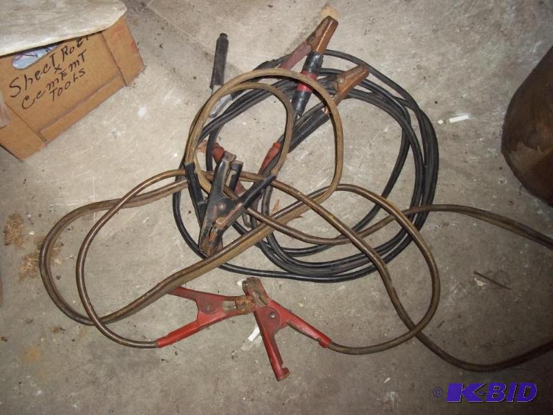lot 325 image: 2 sets of jumper cables