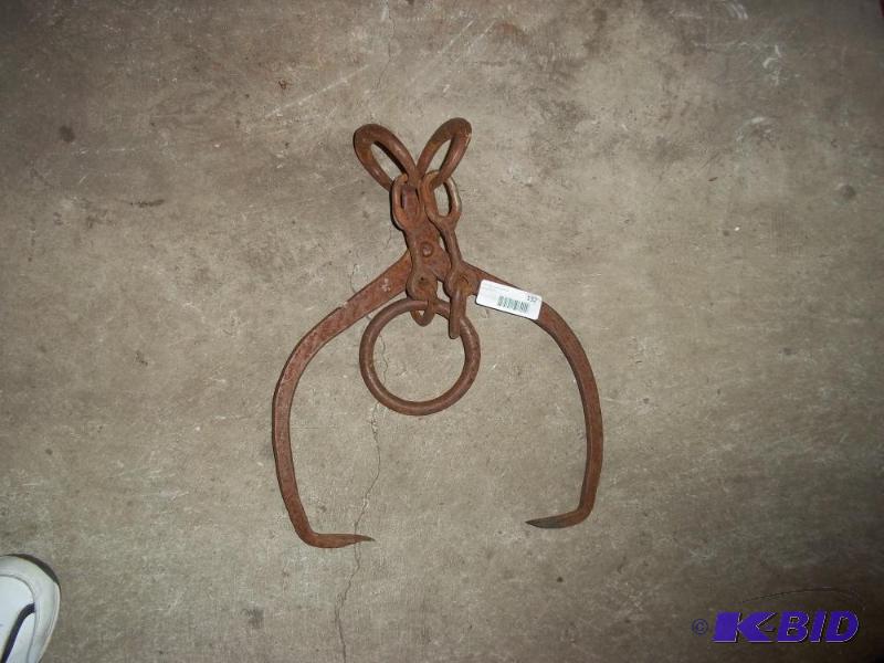 lot 332 image: Large Sye