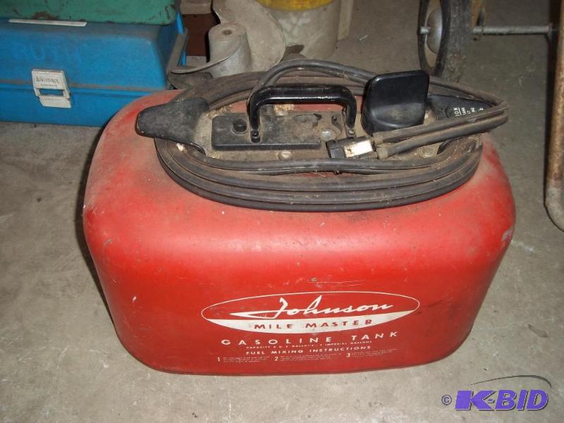 lot 340 image: Johnson mile master gas tank